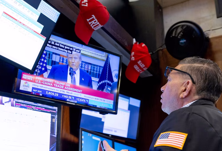 En el índice Dow 30, además de UnitedHealth la empresa más perjudicada era Amazon (-1.8%), mientras que las únicas ganancias eran para Coca Cola (0.45%) y Johnson & Johnson (0.11%).