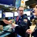 Entre las 30 empresas del Dow, todas cerraron con pérdidas, destacando principalmente las de Boeing (-7.55%), Intel (-4.26%) y McDonald's (-2.95%).