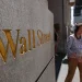 Entre las 30 mayores cotizadas del Dow, los principales avances eran para American Express (1.81%), Dow Inc (1.64%) y Chevron (1.43%); y entre las que más retrocedían estaban Intel Corp (-1%) y Amazon (-0.37%).