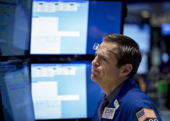 El S&P 500 y el Nasdaq arrancaron la jornada a la baja presionados por los resultados de las grandes tecnológicas.