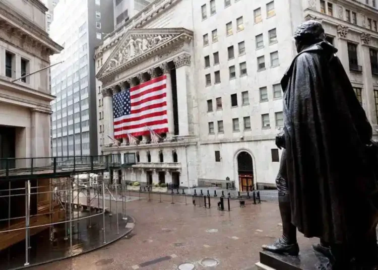 El S&P 500 avanzaba un 0.58%, hasta 5.277 unidades, y el índice Nasdaq subía un 0.60%, hasta 16.610 puntos.