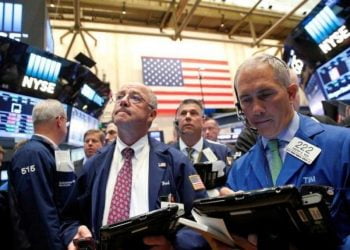Wall Street cierra mixto. | Brendan McDermid, Reuters.