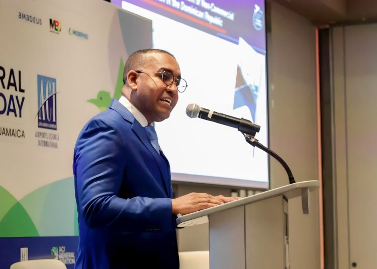 Víctor Pichardo, director del Departamento Aeroportuario (DA). - Fuente externa.