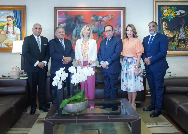 La reunión se desarrolló en la sede del BCRD. - Fuente externa.