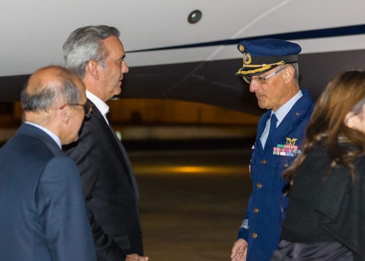 Recibimiento del presidente dominicano en Portugal. - Fuente externa.