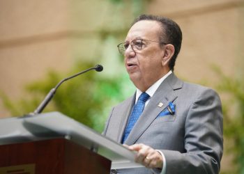 Héctor Valdez Albizu, gobernador del Banco Central. - Fuente externa.