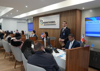 Alieska Díaz, vicepresidenta ejecutiva senior Administrativa de Banreservas, destacó que estás oficinas han atendido más de 65,000 personas hasta octubre de este año.