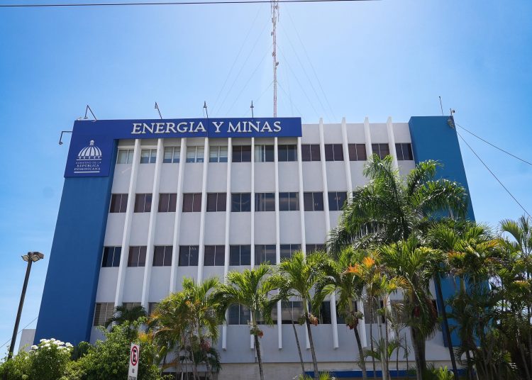 Energía y Minas detalló que la fase exploratoria se limita a estudios geológicos, geofísicos y geoquímicos, levantamientos técnicos y análisis científicos.