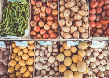 En cuanto a los productos más solicitados, indica que los datos reflejan una clara preferencia por víveres de consumo cotidiano.