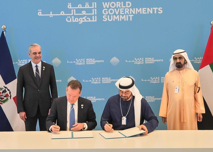 La Carta de Intención fue firmada por H.E. Mohammad Abdullah Al Gergawi, ministro de Cabinet Affairs y Chairman of the World Governments Summit Organization, y firmado por el ministro Víctor -Ito- Bisonó.