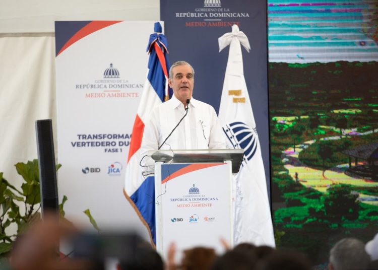 Abinader afirma que el programa beneficiará a 3.8 millones habitantes del Gran Santo Domingo.