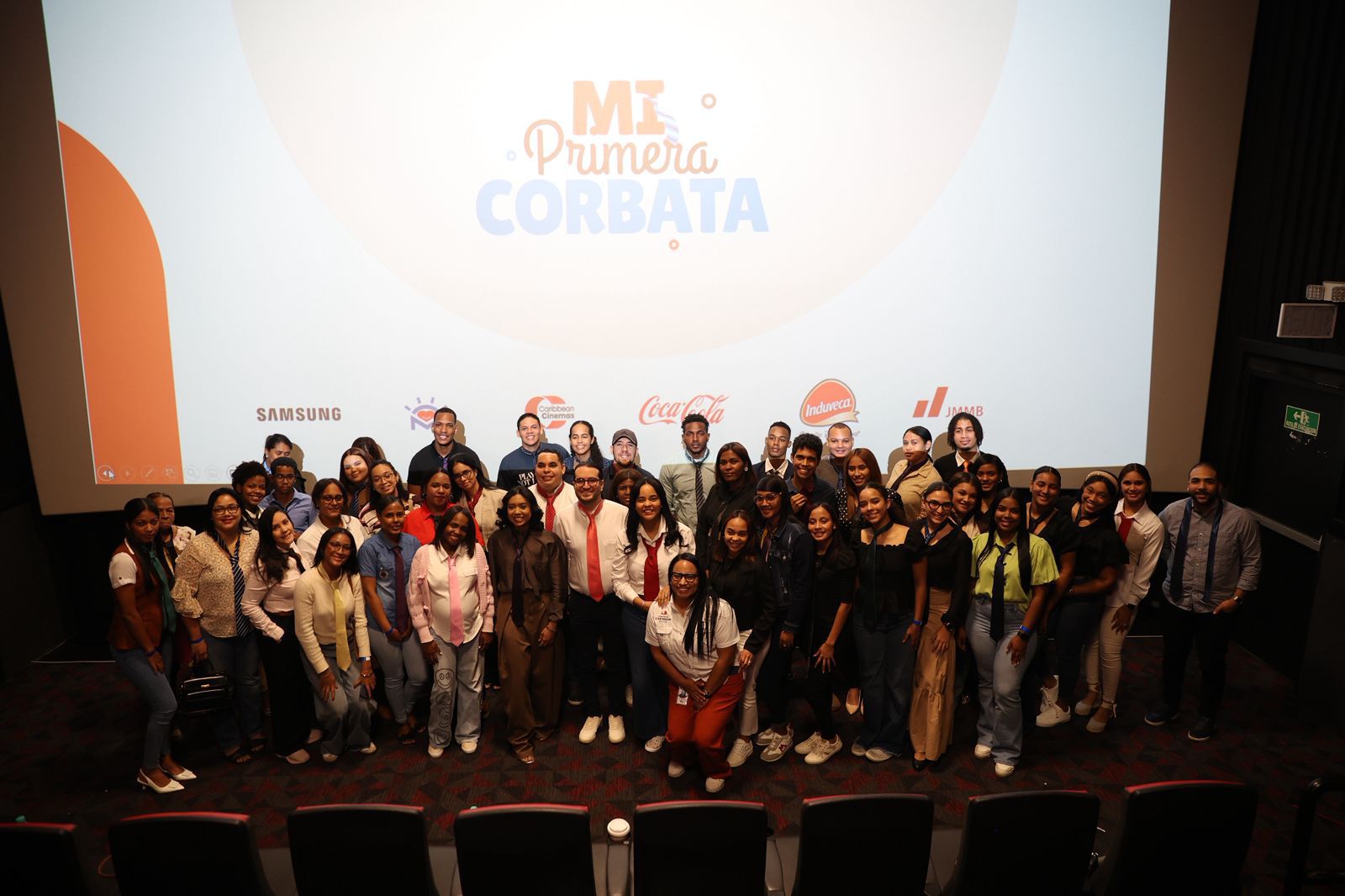 Entidades imparten taller para ayudar a jóvenes a insertarse en el mundo laboral