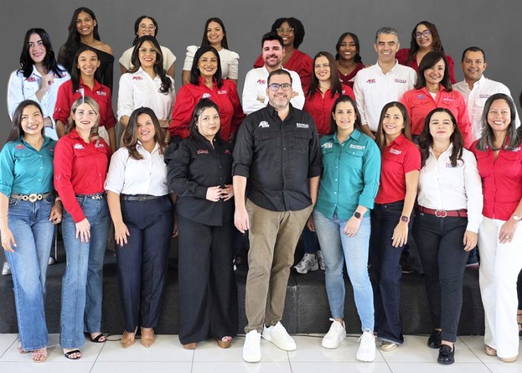 La red RE/MAX agrupa a más de 140,000 agentes en decenas de países.