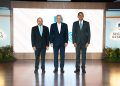 Luis Valdez Veras, vicepresidente ejecutivo de Seguros Reservas; Leonardo Aguilera, presidente ejecutivo de Banreservas; y Julio César Valentín, superintendente de Seguros, encabezan el coctel con motivo del 24 aniversario de Seguros Reservas.