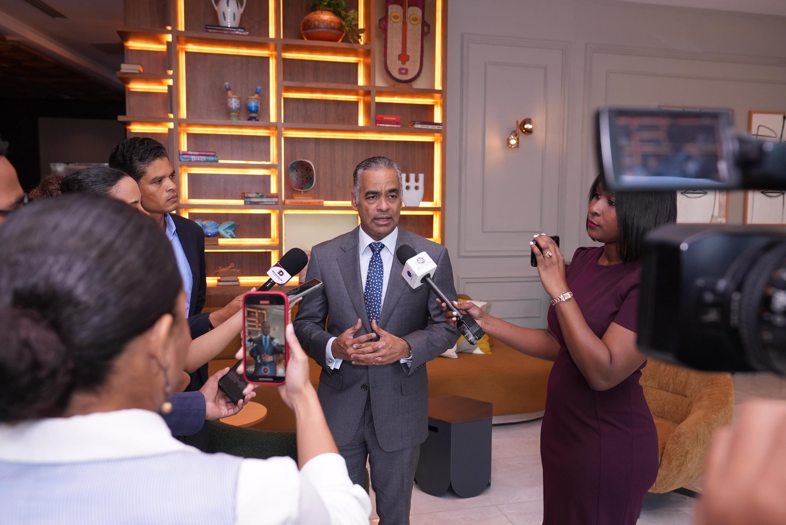 Joel Santos considera estratégico aprobación de la Ley de Eficiencia  Energética