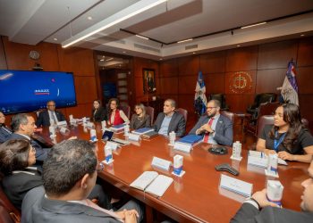 En el encuentro participaron la jueza del Poder Judicial, Nicole Mejía; el secretario general de la WCA-RD, Babaji Cruz Peñaló; entre otros miembros de la alta corte.