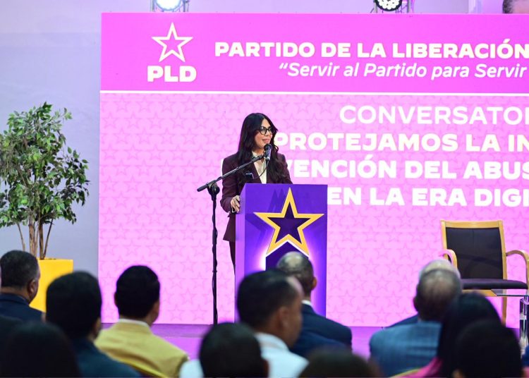 Kenia Lora ofreció estas declaraciones durante el conversatorio “Protejamos la Niñez: Prevención del Abuso Infantil en la Era Digital”, realizado en la Casa Nacional del PLD.