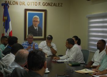 Las autoridades destacaron que el yogur constituye un alimento estratégico para la nutrición infantil.