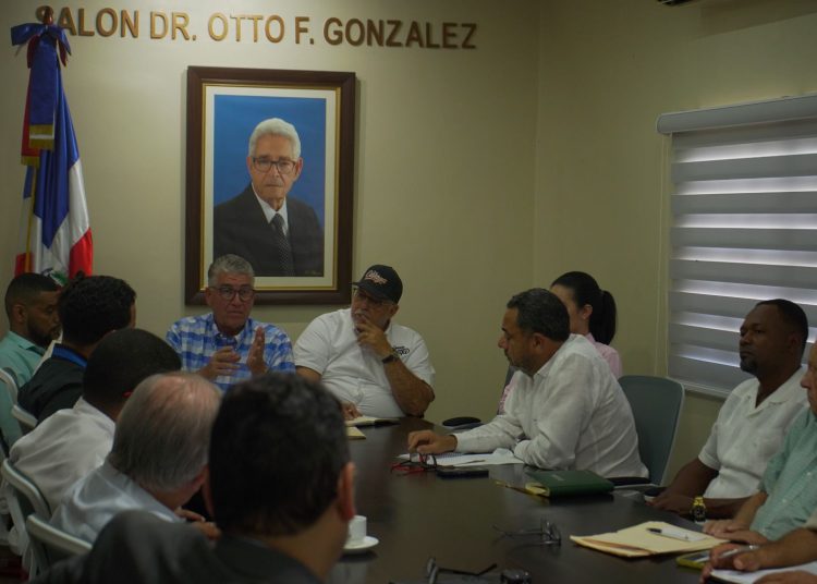 Las autoridades destacaron que el yogur constituye un alimento estratégico para la nutrición infantil.