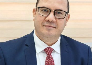 González consideró que el mundo avanza hacia un esquema dominado por Estados Unidos y China.