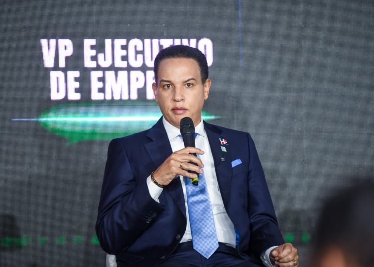 Rodríguez Tejada participa en el panel “Confiabilidad y Sostenibilidad: Construyendo el Sistema Eléctrico Dominicano del Futuro”,