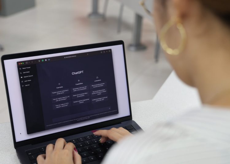 El pensamiento crítico no presentó diferencias significativas entre los distintos perfiles de dependencia a la IA.