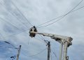 Recomienda a clientes desconectar los reguladores o elevadores de voltaje instalados en sus hogares.
