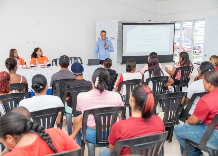 La iniciativa beneficiará a más de 200 personas de comunidades del área de influencia de Barrick Pueblo Viejo.