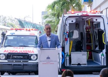 Las ambulancias, totalmente equipadas, son parte de los compromisos asumidos en el marco del programa “El Gobierno en las Provincias”.