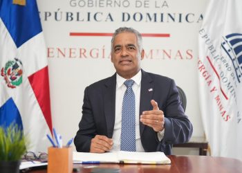 Santos presentó medidas para reducir el consumo de energía en las instituciones públicas y aliviar la presión sobre el sistema eléctrico nacional.