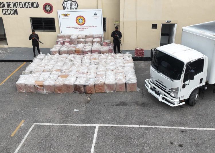 El operativo a la estación clandestina de combustibles fue realizado a la empresa Transporte El Líder, en El Factor–Nagua.
