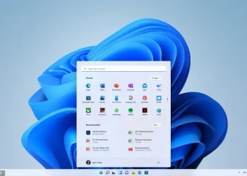 En concreto, se trata de un nuevo menú de inicio que, al desplegarse, muestra todas las aplicaciones disponibles, organizadas en cuadrículas y agrupadas según su utilidad o temática de uso.