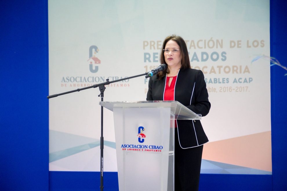 yara hernández, gerente de comunicaciones