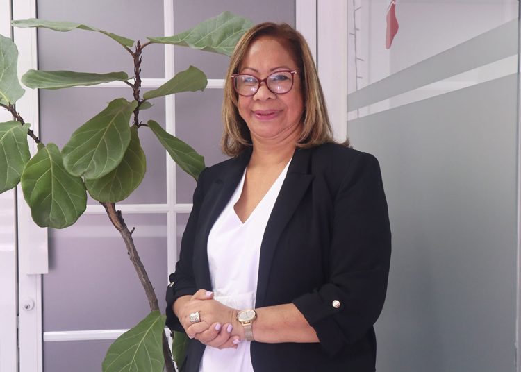 Yvelice Zorob Ávila destacó el buen manejo de la política monetaria.