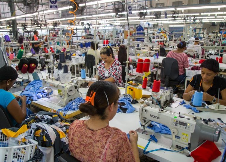 En el caso de las empresas de la Administración pública en parques de zonas francas, el número asciende a 120 en 2022. - Fuente externa.