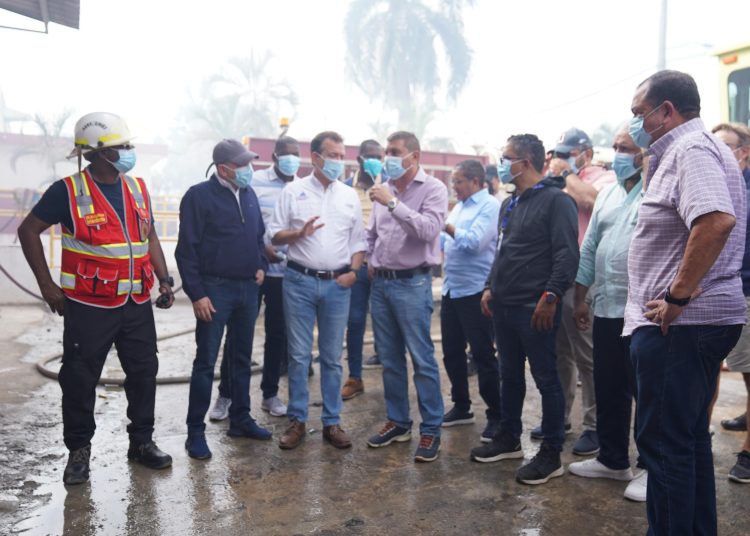 Agregó que hizo las coordinaciones de lugar con los propietarios de la empresa a quienes les planteó varios lugares para la reubicación de sus almacenes de insumos.