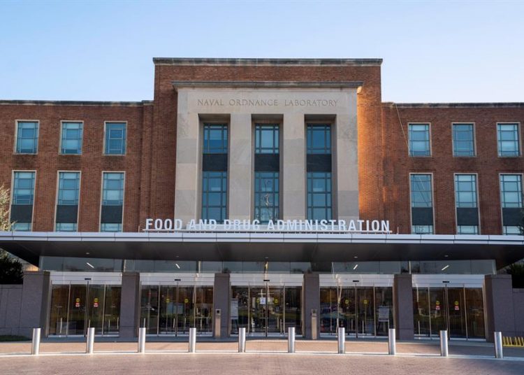 En la imagen, la sede de la Administración de Alimentos y Medicamentos de los Estados Unidos (FDA) en Silver Spring, Maryland, EE.UU. | EFE.