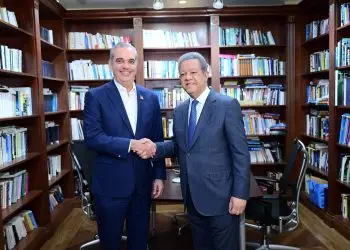 El encuentro del Ejecutivo forma parte de varias visitas que realiza a sus antecesores.