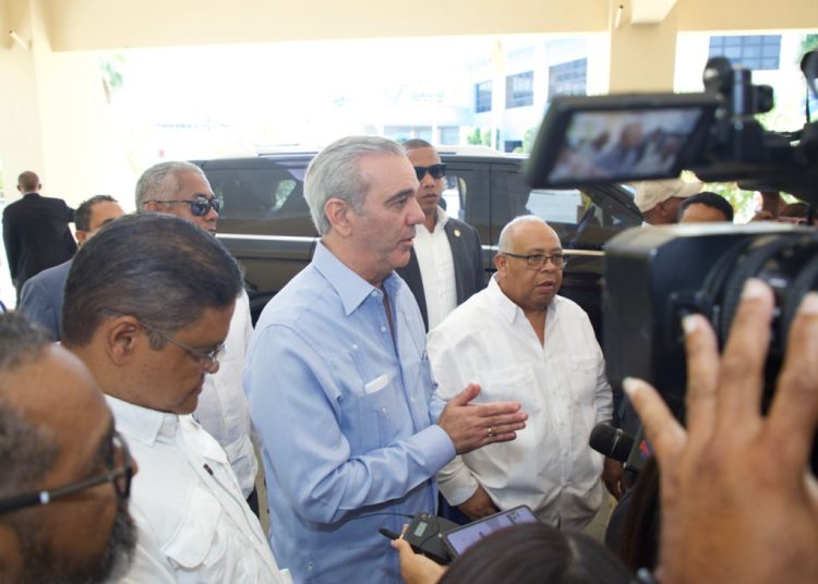 El mandatario pidió consenso entre sectores para avanzar en la reforma laboral.