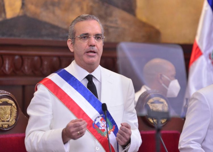 Luis Abinader, durante su juramentación como mandatario de República Dominicana en 2020. - Fuente externa.