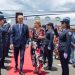A su llegada fue recibido por autoridades costarricenses y la embajadora dominicana.