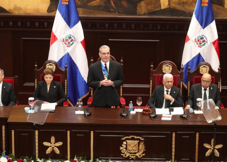 La inversión en tecnología educativa también incluye la distribución de equipos de robótica por un valor de RD$531 millones.