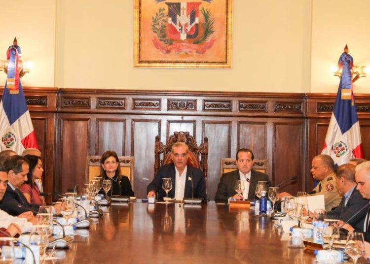 Luis Abinader reitera compromiso de su gestión con el cumplimiento efectivo de estas metas.