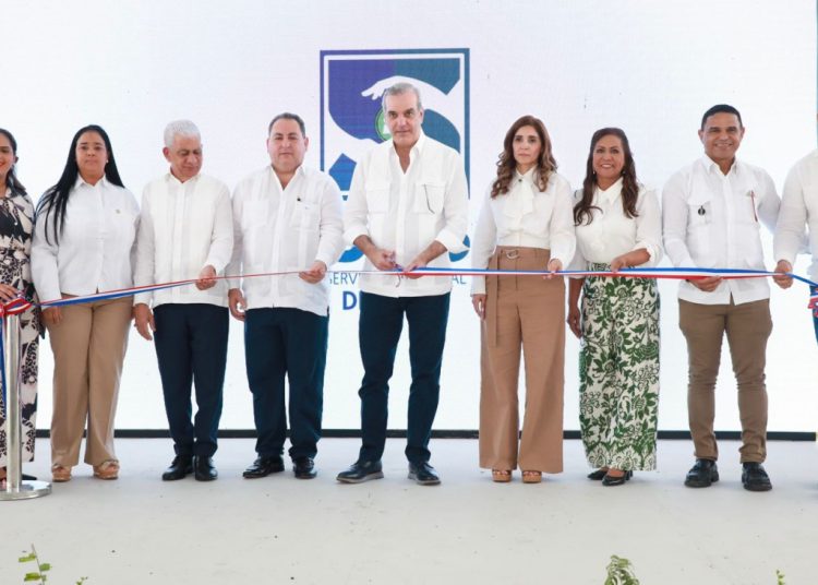 El gobernante anunció también la construcción de la circunvalación en esta provincia.