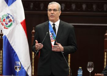 Abinader informó que la capacidad productiva de la industria militar ha aumentado un 20% durante 2024.
