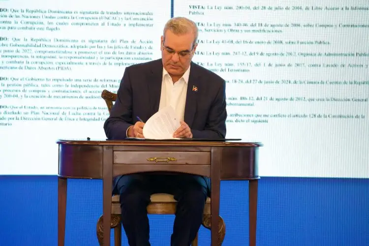Según el jefe de Estado, los objetivos de la CPTA son ejecutar el Plan Nacional de Lucha contra la Corrupción, garantizar la rendición de cuentas y el acceso a la información.