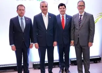 Abinader afirmó que, a pesar de la medida, República Dominicana se mantiene en una “posición privilegiada” en el comercio internacional.