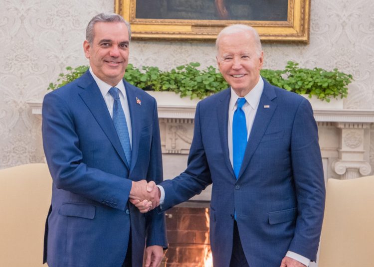 Presidente estadounidense Joe Biden y su homólogo dominicano, Luis Abinader. | Fuente externa.
