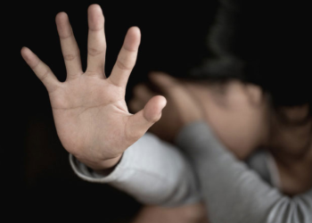 El informe advierte sobre el aumento sostenido de delitos sexuales contra menores en plataformas digitales.