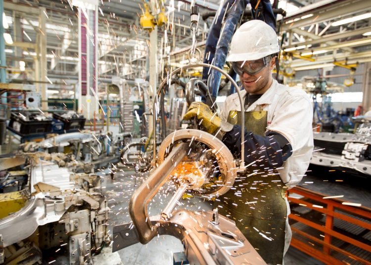 El año pasado, la industria argentina acumuló un retroceso del 1.8%, en contraste con la mejora del 4.2% registrada en 2022.